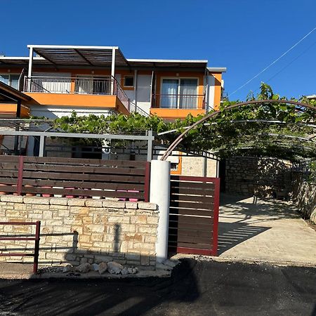 Apartamento Ildora Qimon Himarë Exterior foto